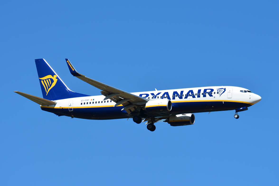 Boeing_737-800_Ryanair