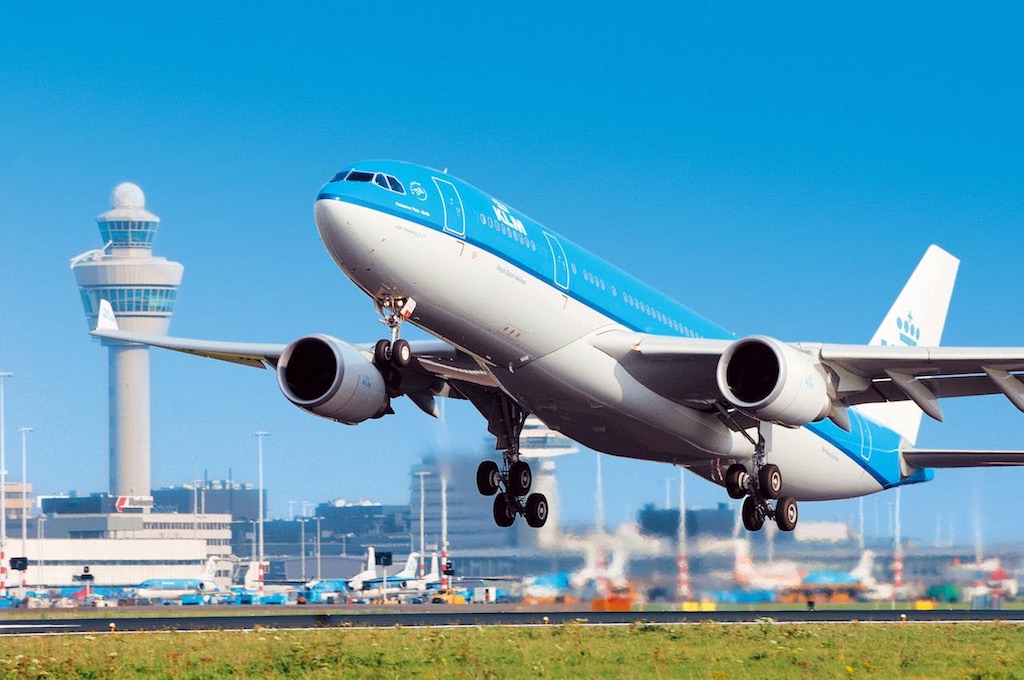 Airbus-A330-200-KLM-Amsterdam-Schiphol